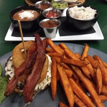 ComicX Restaurant Bar & Store - The crock burger and street fajitas - American Near Me - Phoenix, Arizona