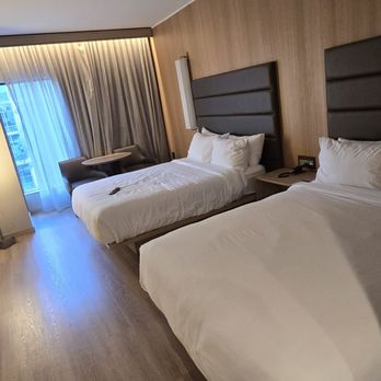 AC Hotel Phoenix Downtown - Hotels Near Me - Phoenix, Arizona