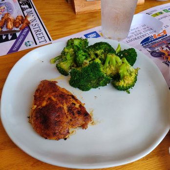 Crabby's On The Lakefront - Chicken Dinner with 2 sides. That's 2 sides of broccoli. - Seafood Near Me - Saint Cloud, Florida Crabby's On The Lakefront - Chicken Dinner with 2 sides. That's 2 sides of broccoli. - Seafood Near Me - Saint Cloud, Florida