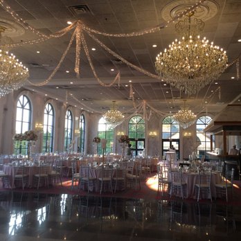 Chateau Del Mar - Venues & Event Spaces Near Me - Hickory Hills, Illinois