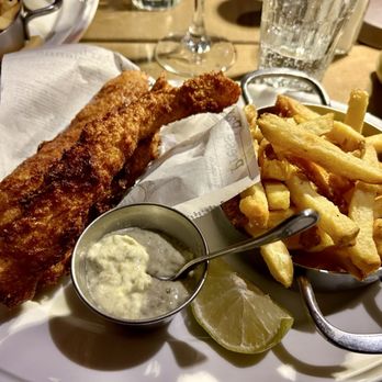 Café Blanc - Fish and Chips - French Near Me - Paris, 75