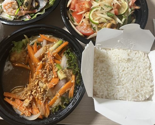 Paula's Thai Kitchen by null