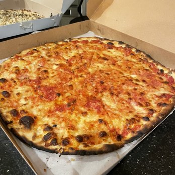 Frank Pepe Pizzeria Napoletana - Original Tomato Pie with Mozzarella - Pizza Near Me - Warwick, Rhode Island Frank Pepe Pizzeria Napoletana - Original Tomato Pie with Mozzarella - Pizza Near Me - Warwick, Rhode Island