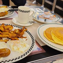 Americana Diner - Portions are huge