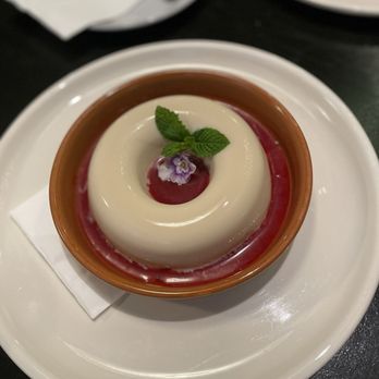 Tratto Avalon Park - Panna Cotta - Italian Near Me - Alafaya, Florida Tratto Avalon Park - Panna Cotta - Italian Near Me - Alafaya, Florida
