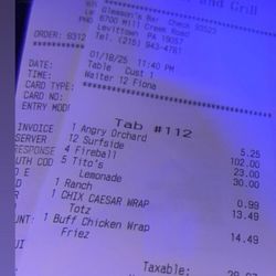 Gleasons Bar - Please do not go to Gleason's bar they rip you off.