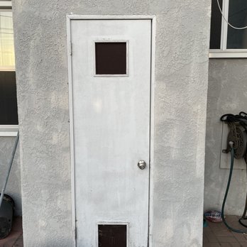 Avelar Remodeling - Old door (doorknob on right) - Flooring Near Me Avelar Remodeling - Old door (doorknob on right) - Flooring Near Me
