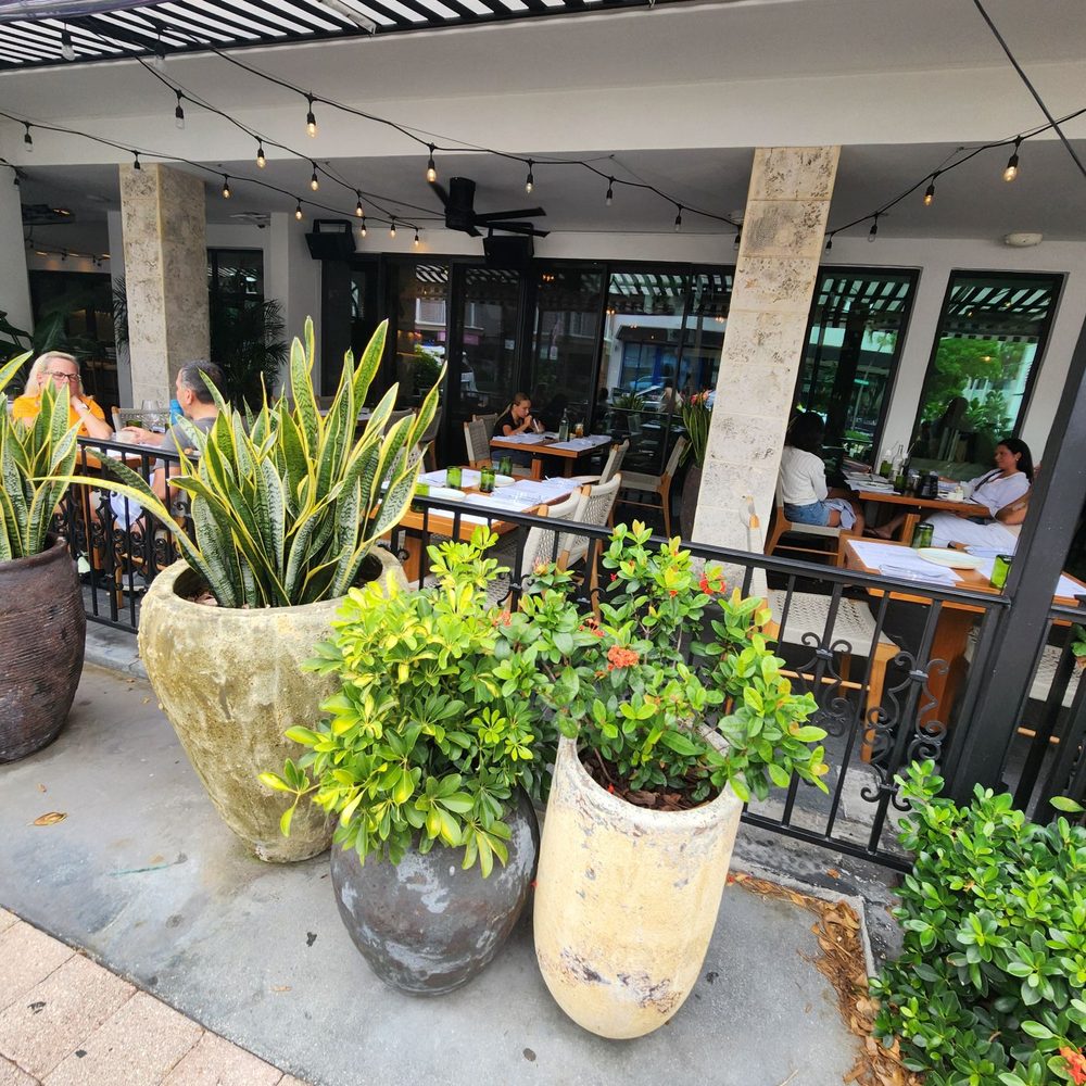 Las Olas Boulevard - Local Flavor Near Me - Fort Lauderdale, Florida Las Olas Boulevard - Local Flavor Near Me - Fort Lauderdale, Florida