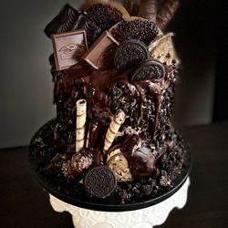 Itsy - Bitsy Pastries - ultimate chocolate cake