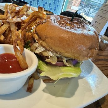 Local Goat - Vegan Burger & Fries - New American Near Me - Pigeon Forge, Tennessee