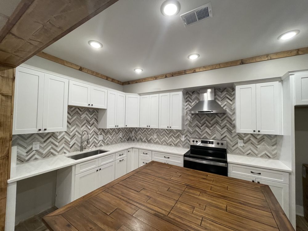 Essential Granite - countertop fabricator in Holly Springs, GA