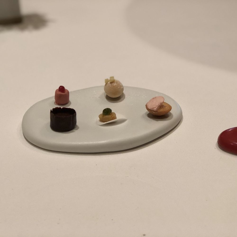 Restaurant Pierre Gagnaire - French Near Me - Paris, 75