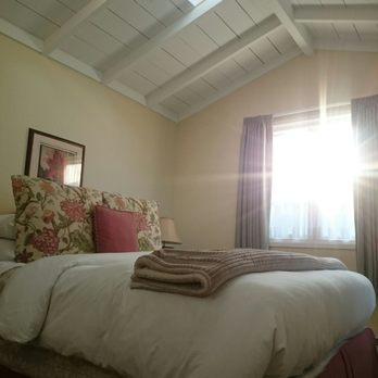 Sandpiper Inn - Room 15 - Hotels Near Me - Carmel, California