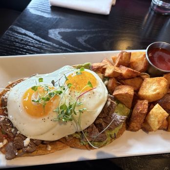 Hootch and Banter - Carne Y Huevos Rancheros - New American Near Me - Frederick, Maryland
