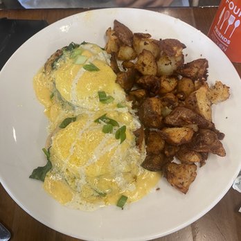 Four Friends Kitchen - Bluegrass Benedict - Southern Near Me - Denver, Colorado Four Friends Kitchen - Bluegrass Benedict - Southern Near Me - Denver, Colorado
