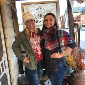 Oak Street Mercantile - Home Decor Near Me - Sandpoint, Idaho Oak Street Mercantile - Home Decor Near Me - Sandpoint, Idaho