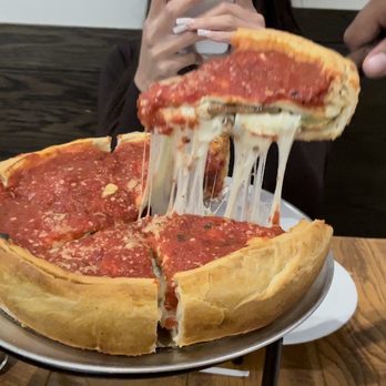 Giordano's - Chicago classic deep dish - Pizza Near Me - Chicago, Illinois Giordano's - Chicago classic deep dish - Pizza Near Me - Chicago, Illinois