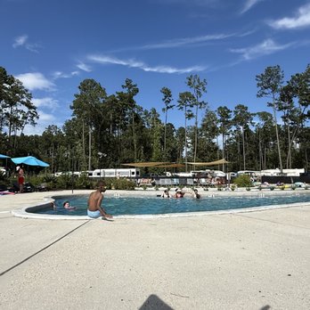 Fireside RV Resort - Pool. There is also a lazy river and swim up bar. - Campgrounds Near Me - Ponchatoula, Louisiana Fireside RV Resort - Pool. There is also a lazy river and swim up bar. - Campgrounds Near Me - Ponchatoula, Louisiana