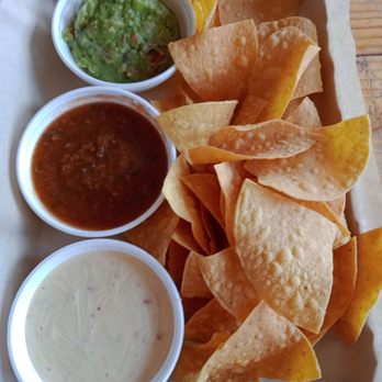 The Tipsy Oak - Nachos with three dips - Gastropubs Near Me - Arlington, Texas The Tipsy Oak - Nachos with three dips - Gastropubs Near Me - Arlington, Texas