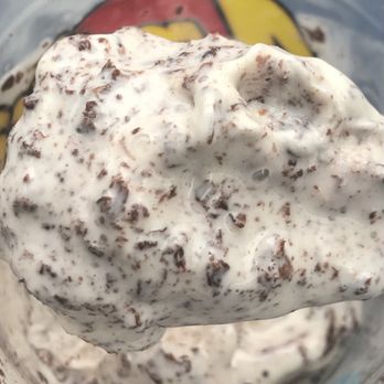 Andy's Frozen Custard - Close up of the melted chocolate chips that turn into chocolate flakes! - Ice Cream & Frozen Yogurt Near Me - High Point, North Carolina
