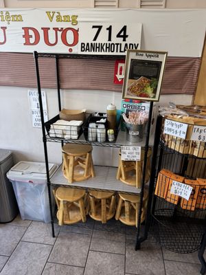 Banh Khot Lady by null