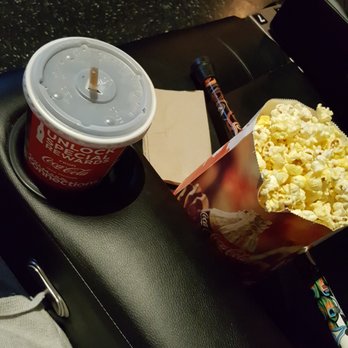 Regal Bridgeport Village - Cinema Near Me - Tigard, Oregon