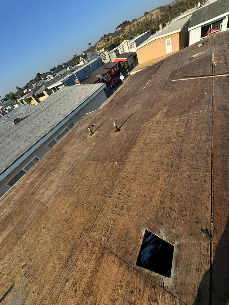 Slide of Atom Builders