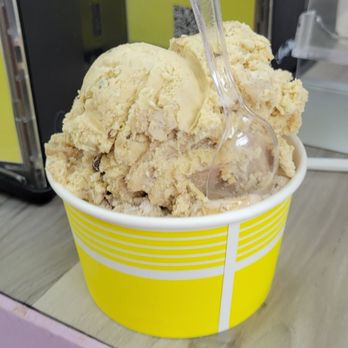 Jack the Dipper Ice Cream - Medium ( 2 scoops) - Ice Cream & Frozen Yogurt Near Me - Sylva, North Carolina