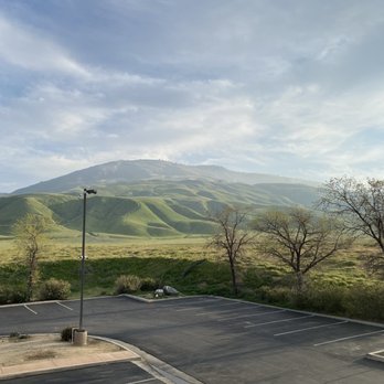 Days Inn by Wyndham Lebec - View from room - Hotels Near Me - Lebec, California Days Inn by Wyndham Lebec - View from room - Hotels Near Me - Lebec, California