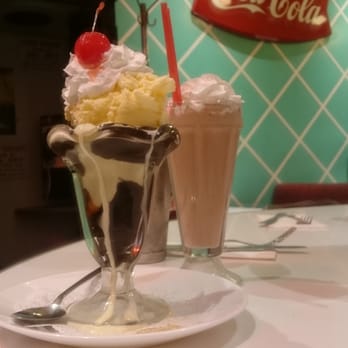 Cafe 50's - Diners Near Me - Los Angeles, California