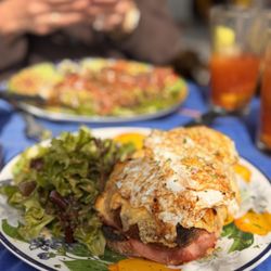 Bonjour Café & Bistro - croque monsieur