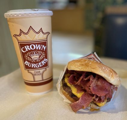 Crown Burgers by null