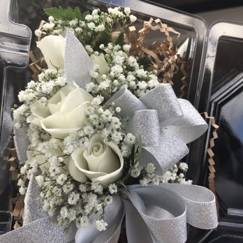 Alpine Artistic Florist - Corsage for high school dance - Florists Near Me - Alpine, California