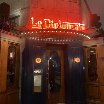 Le Diplomate - Outdoor entrance - Brasseries Near Me - Washington, DC, District of Columbia
