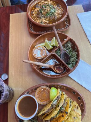 CH Y La Birria by null