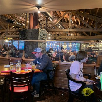 Glacier BrewHouse - Dining area - American Near Me - Anchorage, Alaska Glacier BrewHouse - Dining area - American Near Me - Anchorage, Alaska