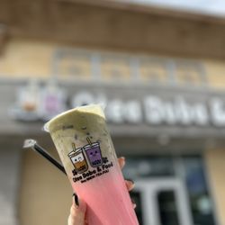 Qtea Boba & Food - Strawberry Strawebrry Matcha Milk Tea