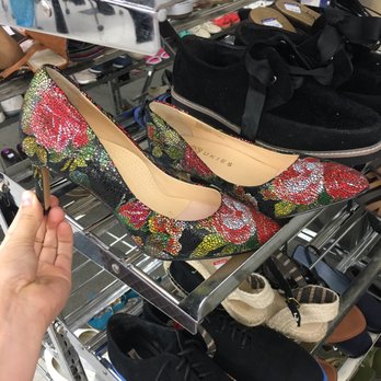 Goodwill Store & Donation Center - Thrift Stores Near Me - Lancaster, Pennsylvania