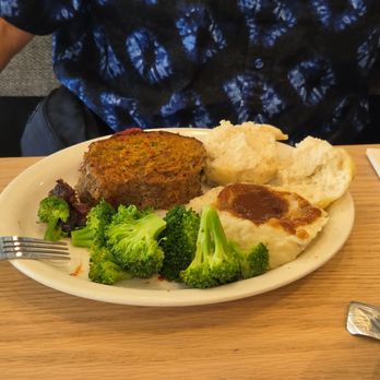 Cracker Barrel Old Country Store - Meatloaf - Southern Near Me - Orlando, Florida