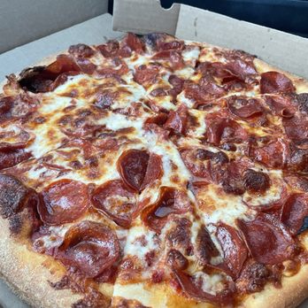 Star Pizza - Pizza Near Me - Houston, Texas