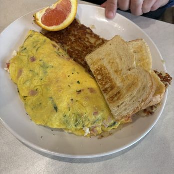 Naples Brunch - Naples Omelet - Breakfast & Brunch Near Me - Naples, Florida