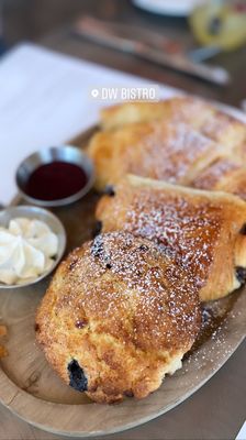 DW Bistro by null