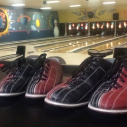 Cardinal Lanes - Bowling before dinner!