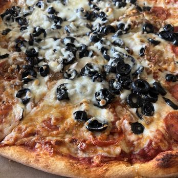 Ray's Pizza - Pepperoni, Italian sausage, black olive pizza - Pizza Near Me - Phoenix, Arizona Ray's Pizza - Pepperoni, Italian sausage, black olive pizza - Pizza Near Me - Phoenix, Arizona