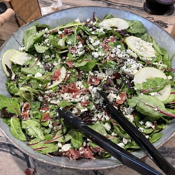 The Chef Truck - Autumn Salad (salad greens, sliced apples, gorgonzola, pancetta) - Food Trucks Near Me - Branford, Connecticut The Chef Truck - Autumn Salad (salad greens, sliced apples, gorgonzola, pancetta) - Food Trucks Near Me - Branford, Connecticut