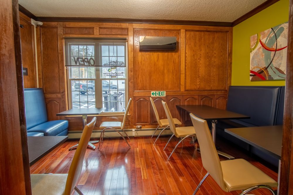 220 HOUSE RESTAURANT with reviews Updated September 2024 10 Photos