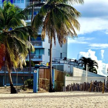 Playa Isla Verde - Beaches Near Me - Carolina, Puerto Rico