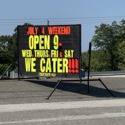 Boonjug's Hillbilly BBQ & Hash - Road Sign.