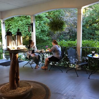 Monroe Manor Inn Bed & Breakfast - Hotels Near Me - South Haven, Michigan