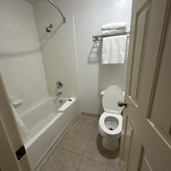 Rogue Regency Inn & Suites - Hotels Near Me - Medford, Oregon Rogue Regency Inn & Suites - Hotels Near Me - Medford, Oregon